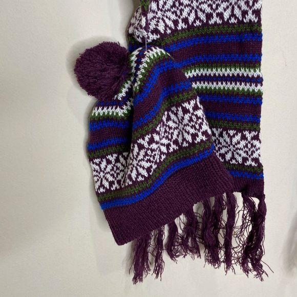 Set of Scarf and Beanie  NWOT - Picture 5 of 8